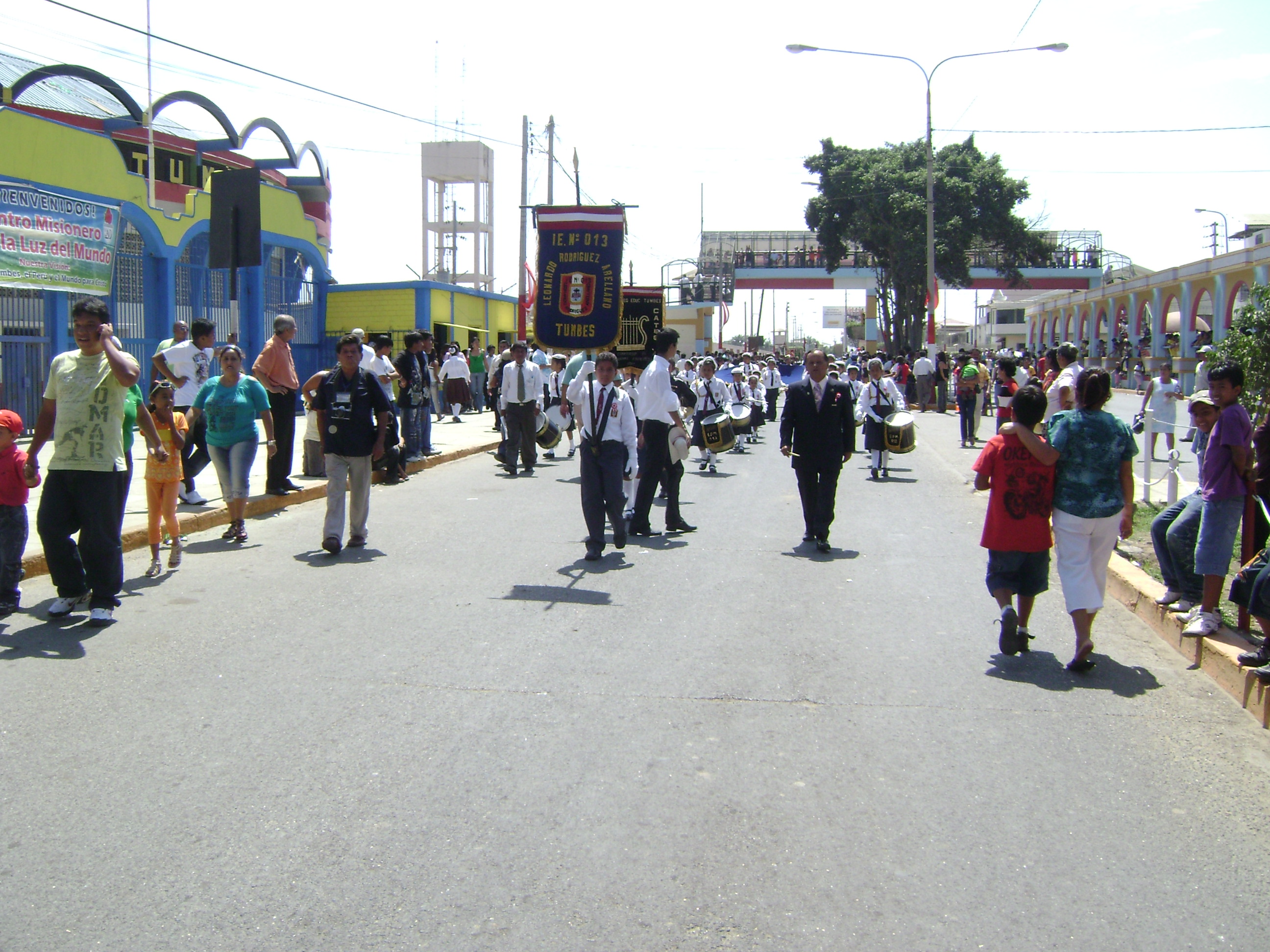 DESFILE CIVICO PATRIOTICO